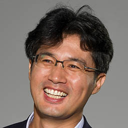 Headshot of Kyeongmo Kim