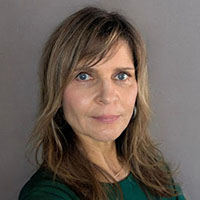 Headshot of Klara Prachar