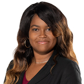 Headshot of Nicole Campbell